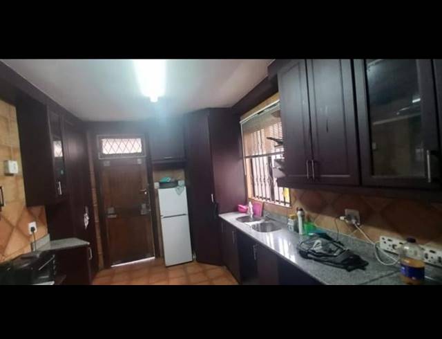 5 BEDROOM HOUSE FOR SALE IN UMBILO